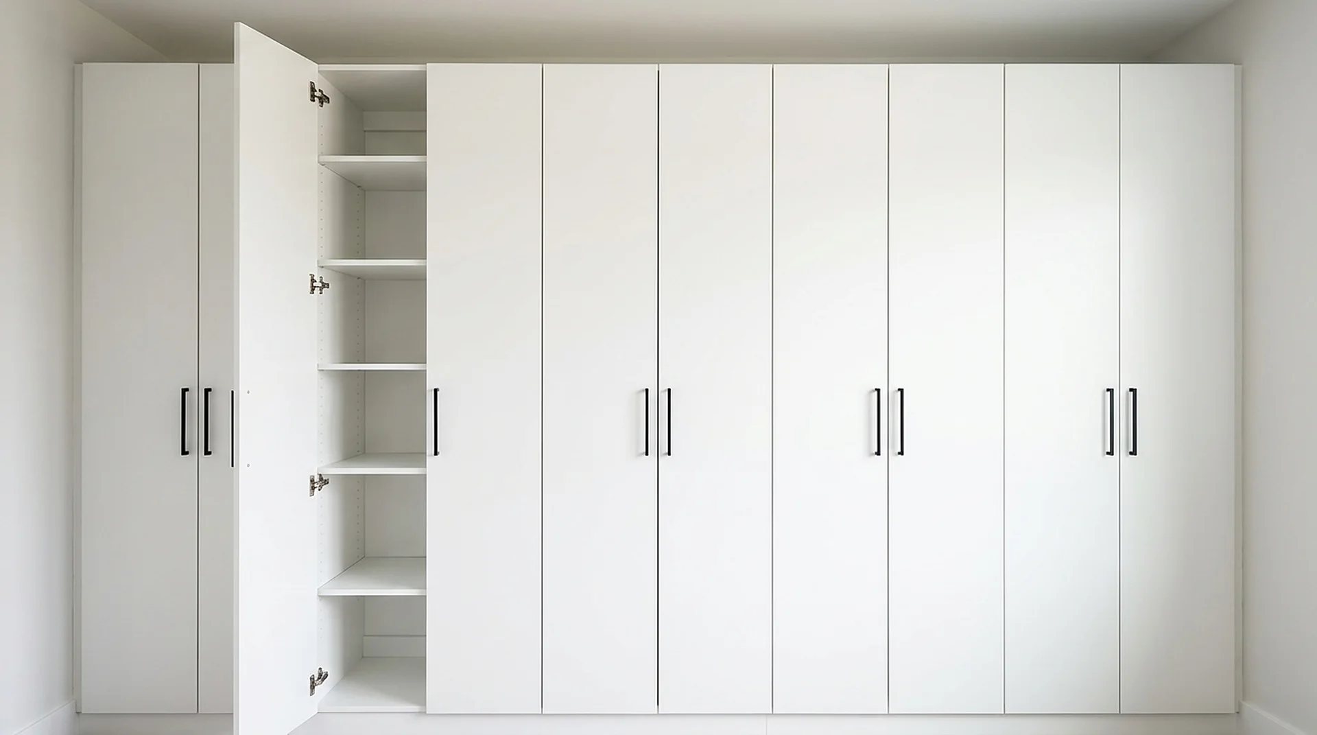 Partition panels and doors fitted to a custom closet