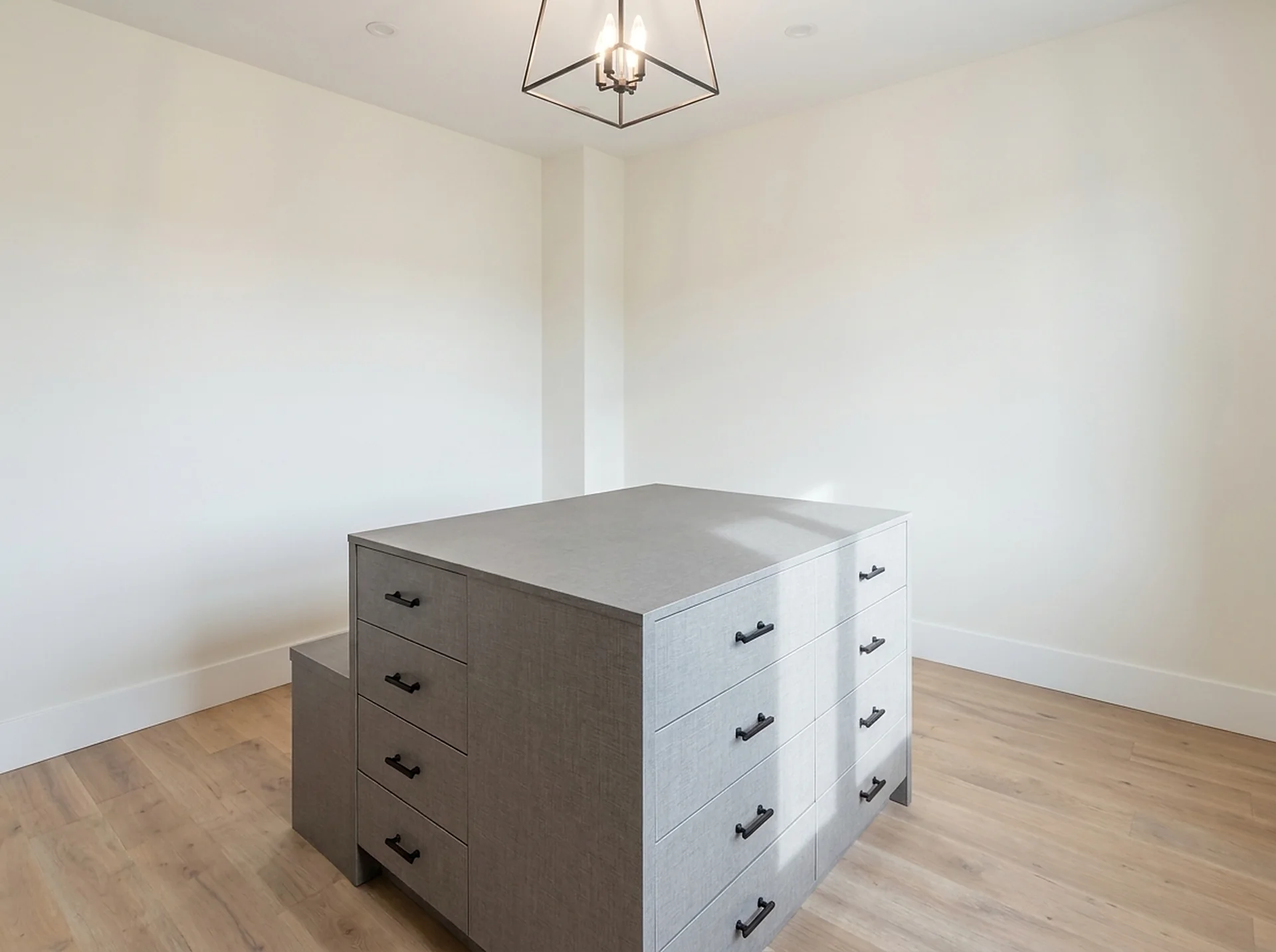 Closet Island in Grey Linen melamine
